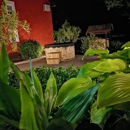 Holiday Home Modric Otočac Екстериор снимка