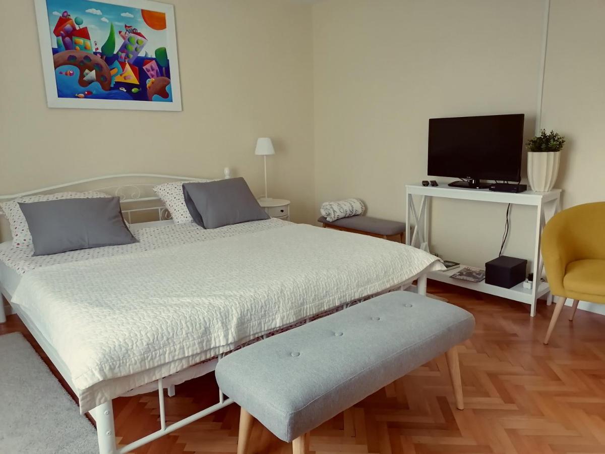 Holiday Home Modric Otočac Екстериор снимка