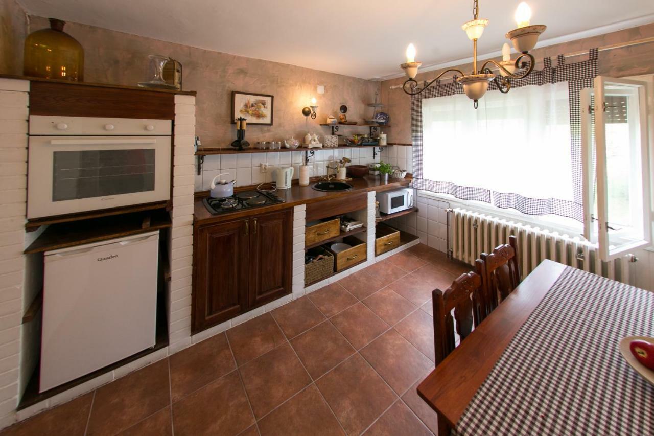 Holiday Home Modric Otočac Екстериор снимка