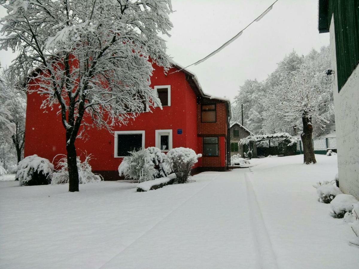 Holiday Home Modric Otočac Екстериор снимка